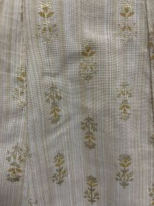Avaasa Kalidaar Embroidered Kurta