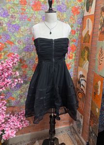 Chic Black Strapless Mini Dress