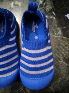Cute Blue Striped Baby Shoes In Size 8