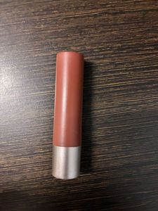 Lipstick Swatches (complimentary make up brush )