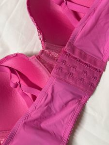 Pink Lace push-up Bra