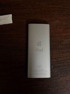Apple iPod Nano Silver (8gb)