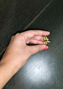 Vintage Gold-Plated Statement Ring with Crystal St