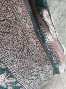 Elegant Teal Saree with Leaf Motif