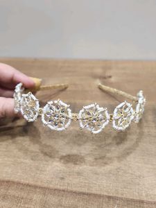 Elegant Floral Headband - Gold & White