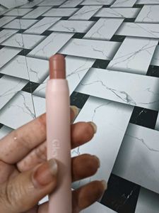 Gleva cryon lipstick with jhumka free