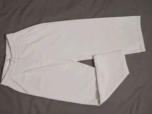 ✨ Elegant White Straight-Fit Pants ✨