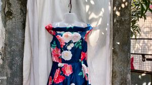 I. Gorgeous floral gown