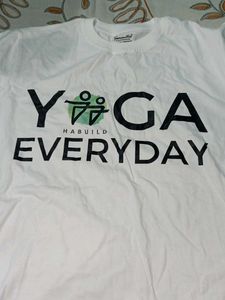 women white yoga tshirt