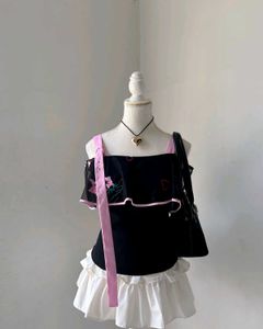 Chic Black &amp; Pink Ruffle Top