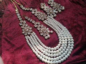Elegant Pearl and Kundan Jewelry Set