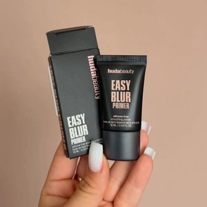 Huda Beauty Easy Blur Primer