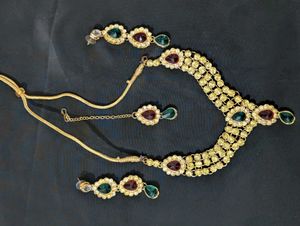 Exquisite Kundan Necklace Set