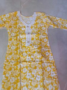 🆕 Floral Kurta Set xs size