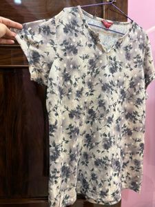 Floral Print V-Neck T-Shirt