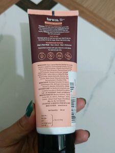 Brown Hydrating Face Wash