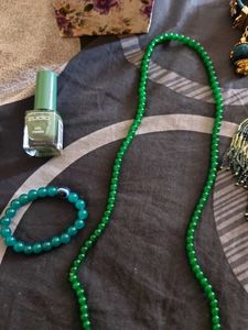 Green Beaded Jewelry Set