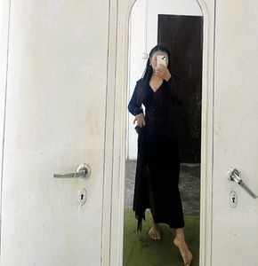 Elegant Maxi Dress with Slit