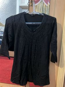 Black Embroidered Kurta