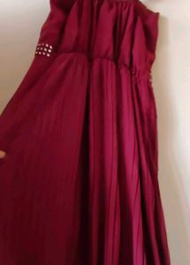 Elegant Pleated Midi Dress