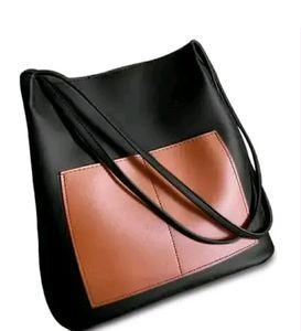 STYLISH WOMEN HANDBAG (TOTALLY NEW)