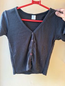 Ribbed V-Neck Button-Up Top