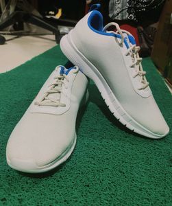 Reebok Men's Casual Shoes. Like New.Good Condition