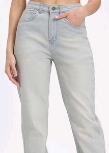 Light Wash Mom Jeans