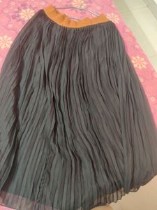 Long Frill Skirt For Women, Casual Black Colour