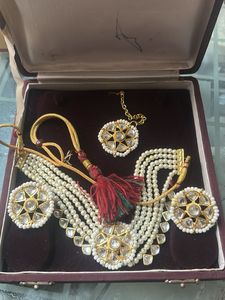 Elegant Pearl &amp; Kundan Jewellery Set
