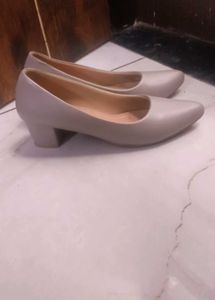 Elegant Pointed Toe Flats - Comfortable &amp; Stylish