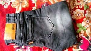 Stylish Charcoal Grey Denim Jeans