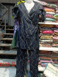 Elegant Black &amp; Gold Kurta Set