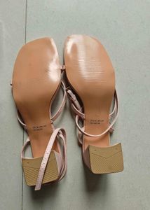 outryt Chic Pink Strappy Block Heel Sandals