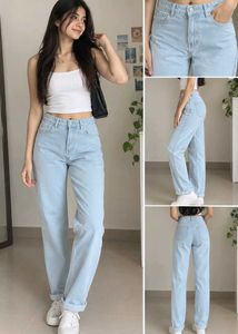 Light Wash Relaxed Fit Jeans