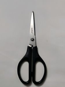 SAYA SCISSORS 16 CM (Medium)