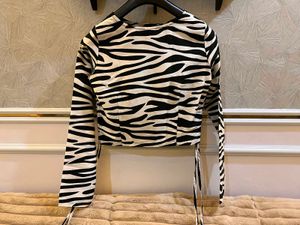 Stylish Zebra Print Long Sleeve Top