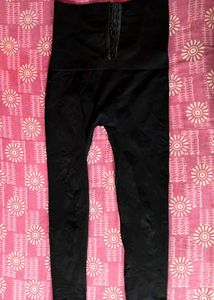 High-Waisted Shaping Leggings