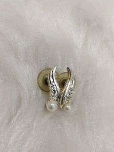 Pearl Studs