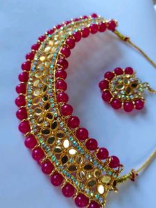 Exquisite Kundan &amp; Pearl Necklace Set