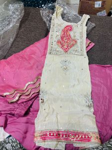 Elegant Kurta Set with Dupatta and Heels
