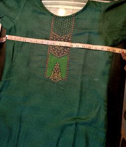 SEMI- WOOLEN GREEN KURTA SET WITH DUPATTA