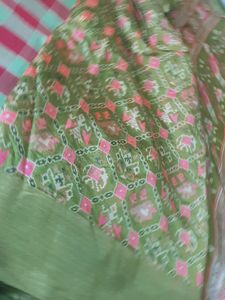 Beautiful Saree With Unstitched Blouse Piece