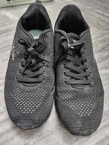Black Sports Shoes