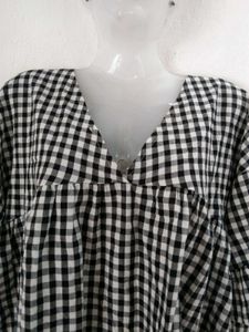 Checkered V-Neck Ruffle Sleeve Top