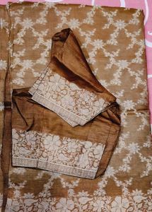 Elegant Brown Saree with Blouse Piece