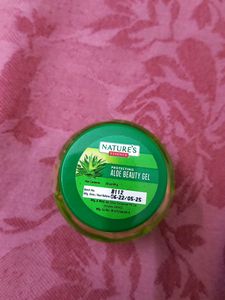 NATURE'S ESSENCE