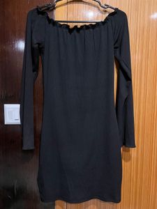 Chic Off-Shoulder Black Mini Dress