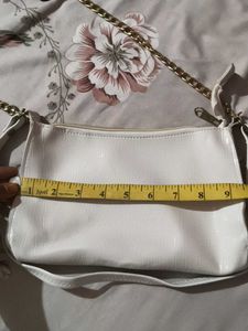 Stylish White Croc Texture Shoulder Bag