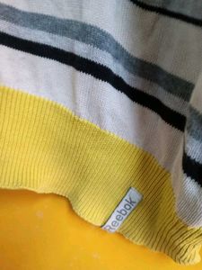 combo of 2 sweaters